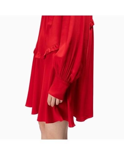 Czerwona jedwabna sukienka