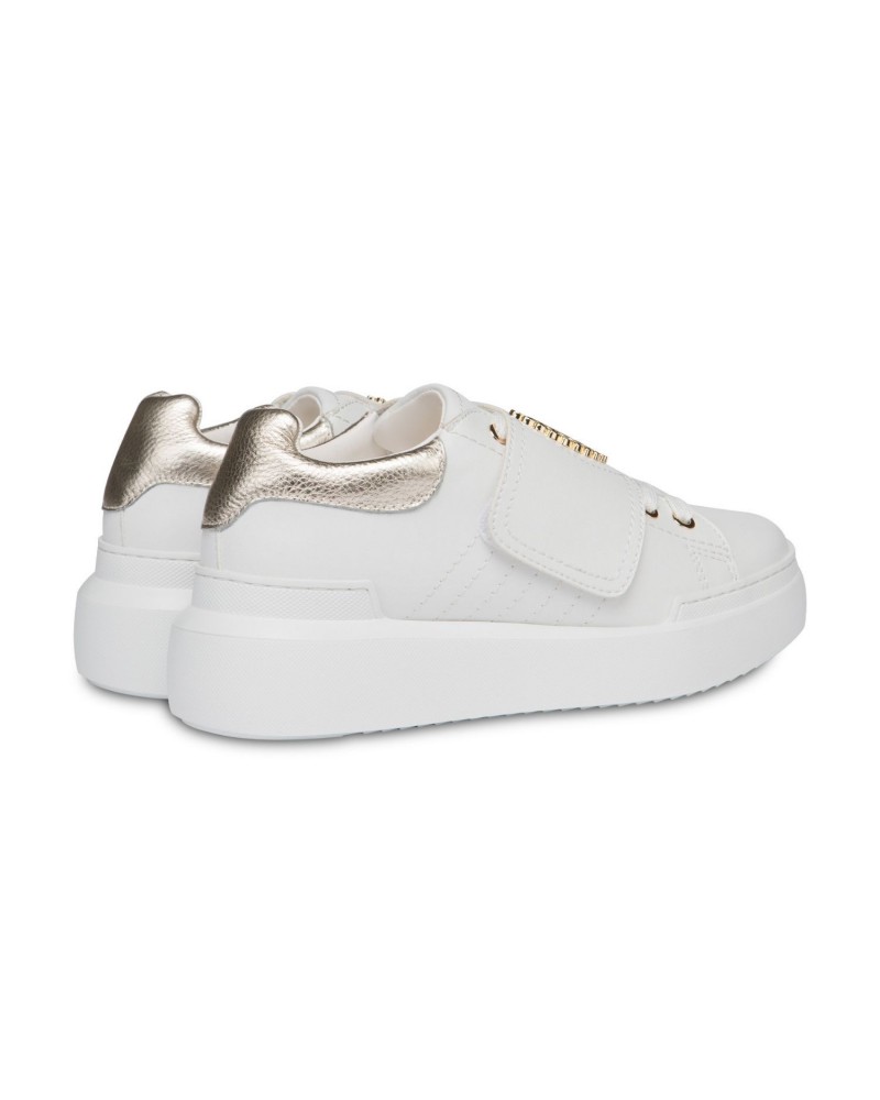 Białe skórzane sneakersy Białe skórzane sneakersy