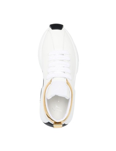 Białe skórzane sneakersy