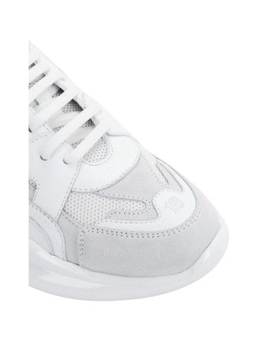 Białe skórzane sneakersy