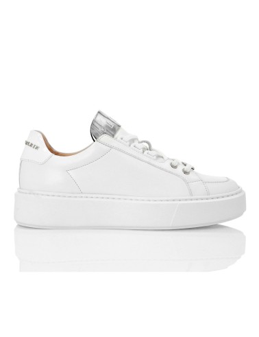 Białe skórzane sneakersy