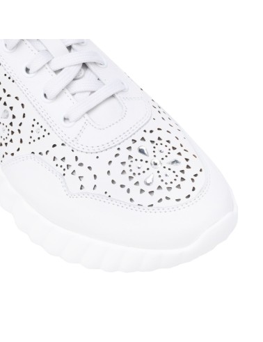 Białe skórzane sneakersy na podeszwie 4 cm