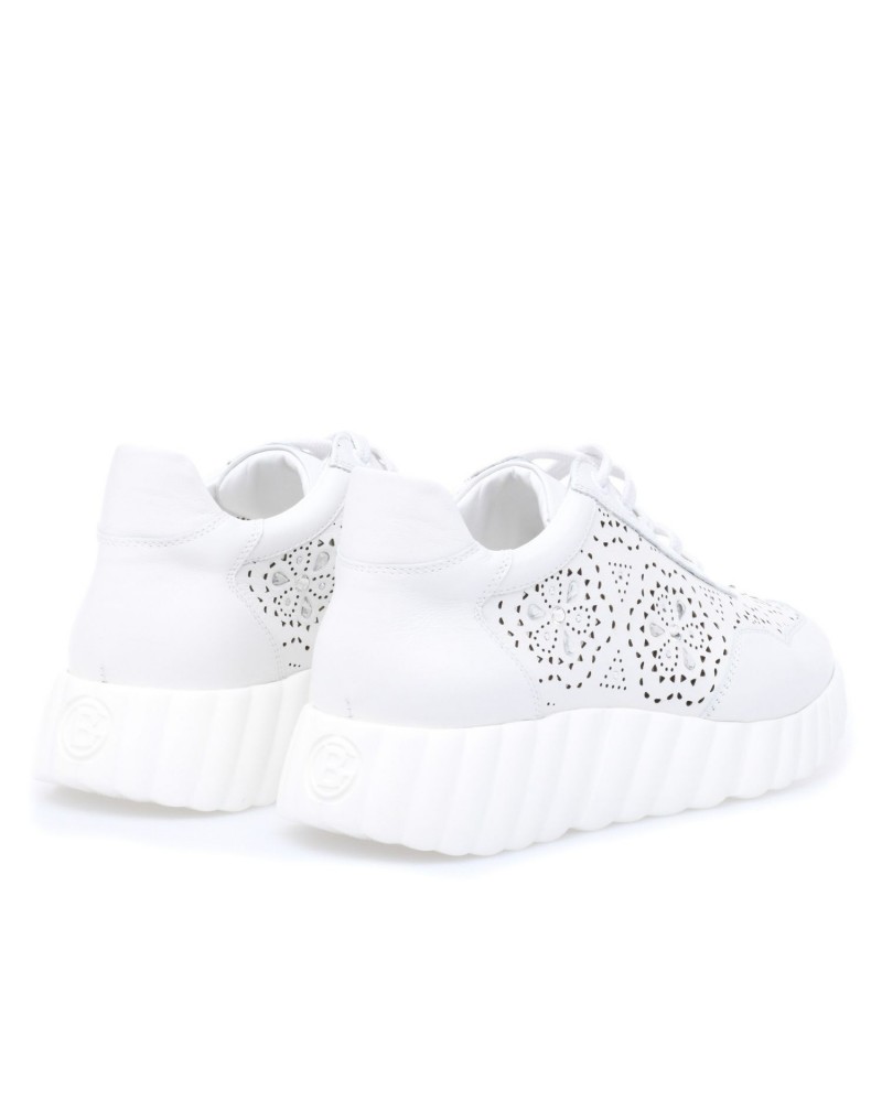 Białe skórzane sneakersy na podeszwie 4 cm Białe skórzane sneakersy na podeszwie 4 cm