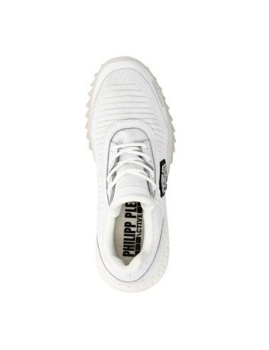 Białe sneakersy