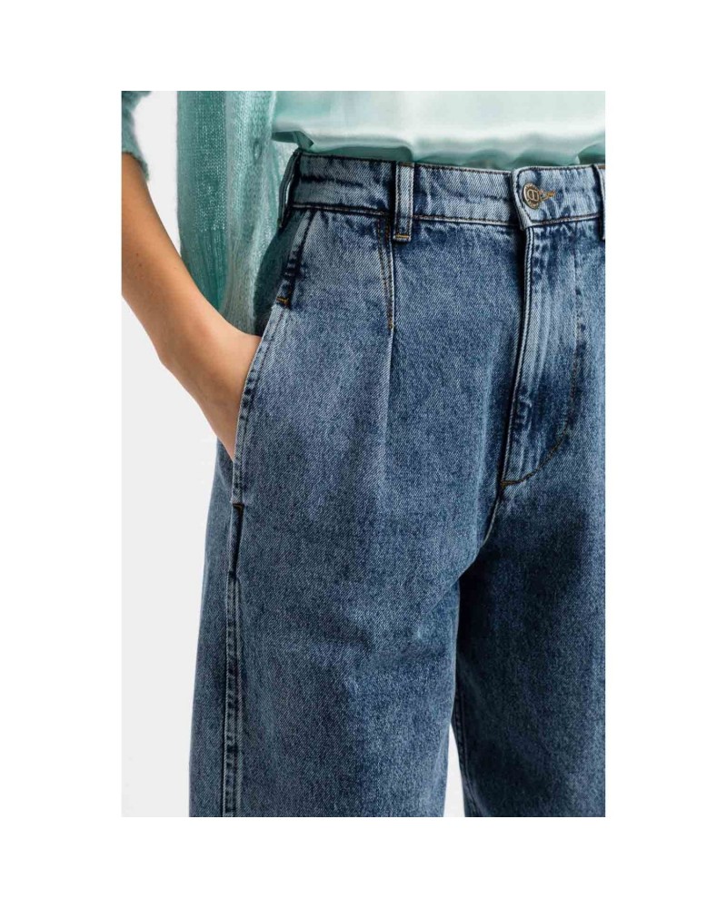 Niebieskie jeansy Niebieskie jeansy