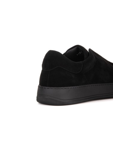 Czarne zamszowe sneakersy