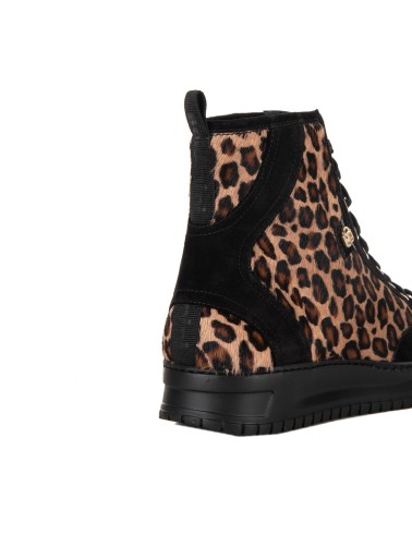 Czarne zamszowe sneakersy