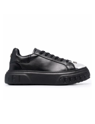 Czarne skórzane sneakersy z blaszką