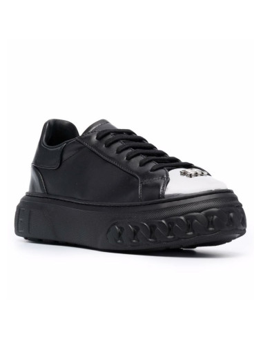 Czarne skórzane sneakersy z blaszką