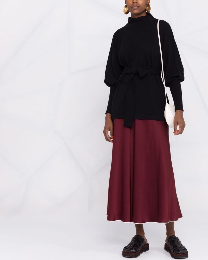 Czarny sweter
