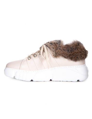 Beżowe skórzane sneakersy z futerkiem