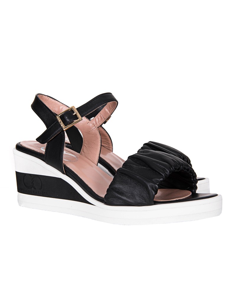 sandaly-na-koturnie-cesare-casadei-20706pnapp0000r