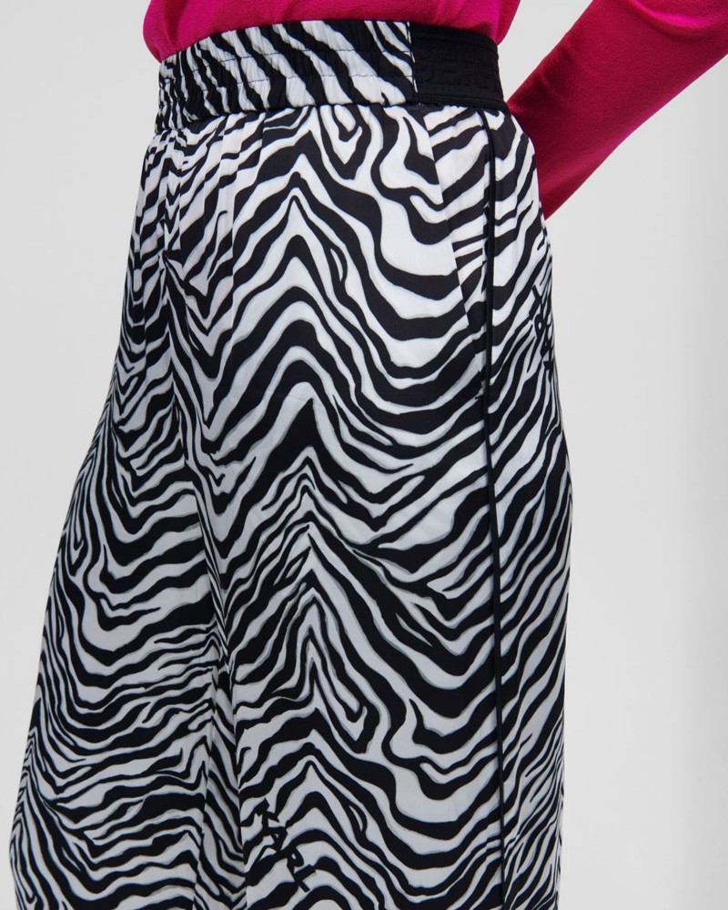 szerokie-spodnie-w-print-karl-lagerfeld-221w1001-978 szerokie-spodnie-w-print-karl-lagerfeld-221w1001-978
