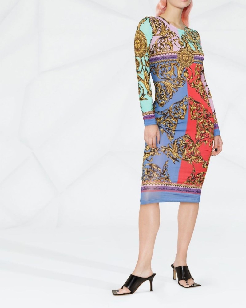 sukienka-midi-w-print-versace-jeans-couture-72hao9a8-gm4 sukienka-midi-w-print-versace-jeans-couture-72hao9a8-gm4