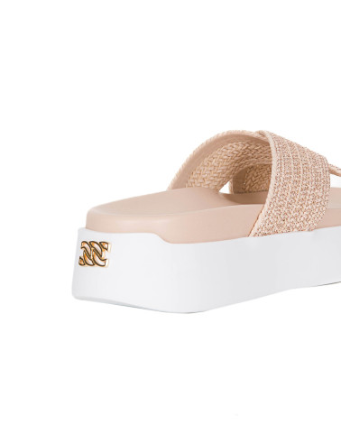 bezowe-klapki-na-podeszwie-4-cm-casadei-1m813u0301ca993