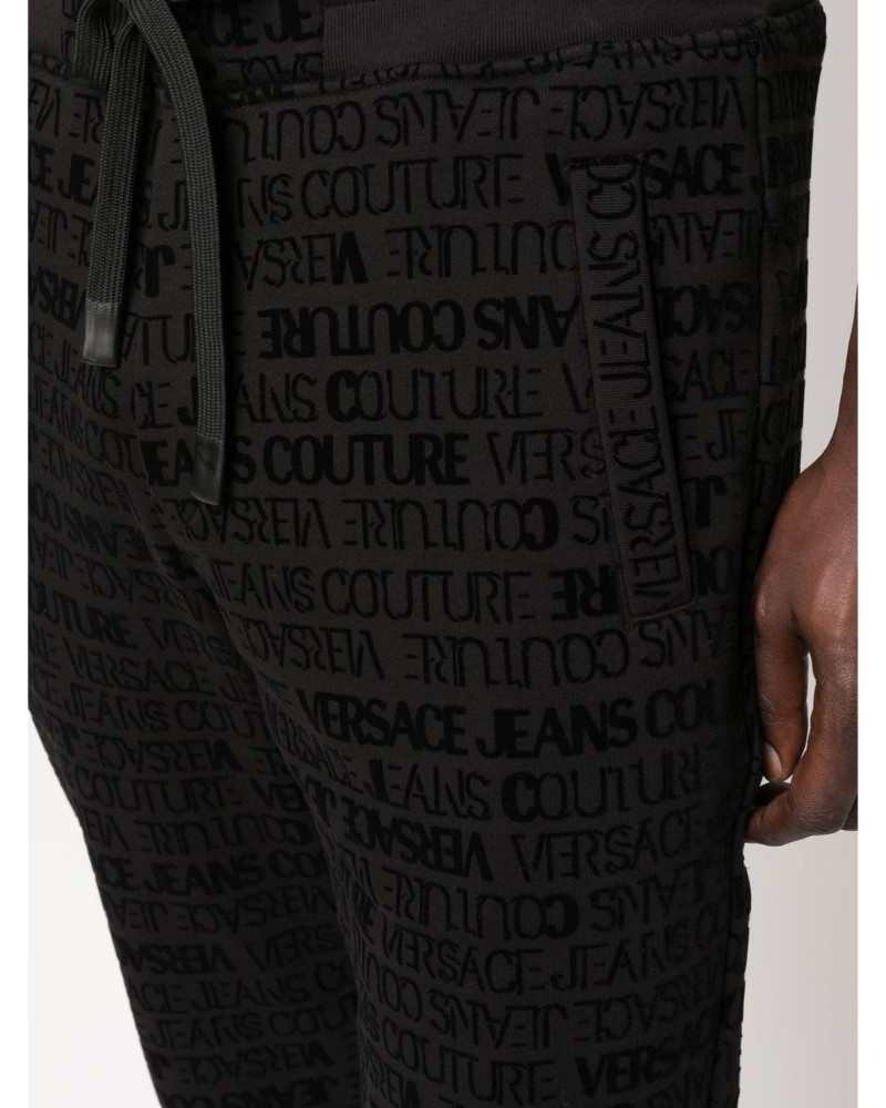 spodnie-dresowe-meskie-z-logowaniem-versace-jeans-couture-73gaa3b1fs045899 spodnie-dresowe-meskie-z-logowaniem-versace-jeans-couture-73gaa3b1fs045899