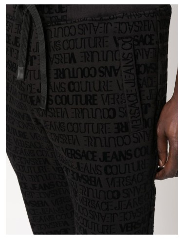 spodnie-dresowe-meskie-z-logowaniem-versace-jeans-couture-73gaa3b1fs045899