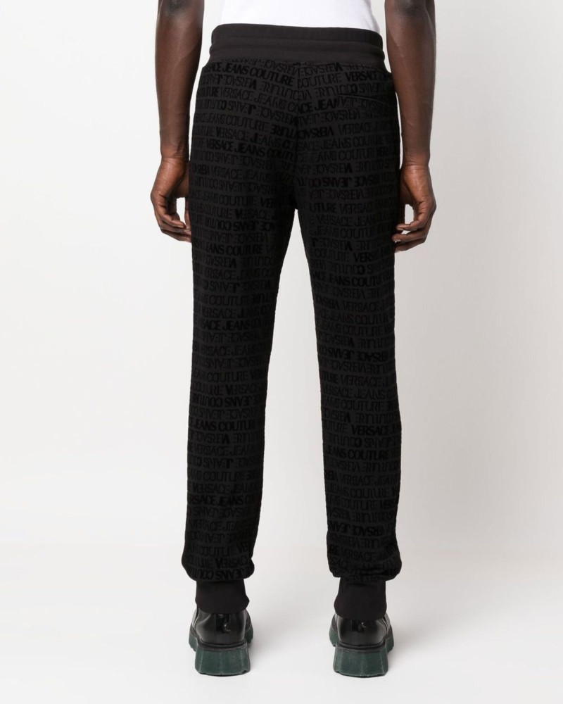 spodnie-dresowe-meskie-z-logowaniem-versace-jeans-couture-73gaa3b1fs045899 spodnie-dresowe-meskie-z-logowaniem-versace-jeans-couture-73gaa3b1fs045899