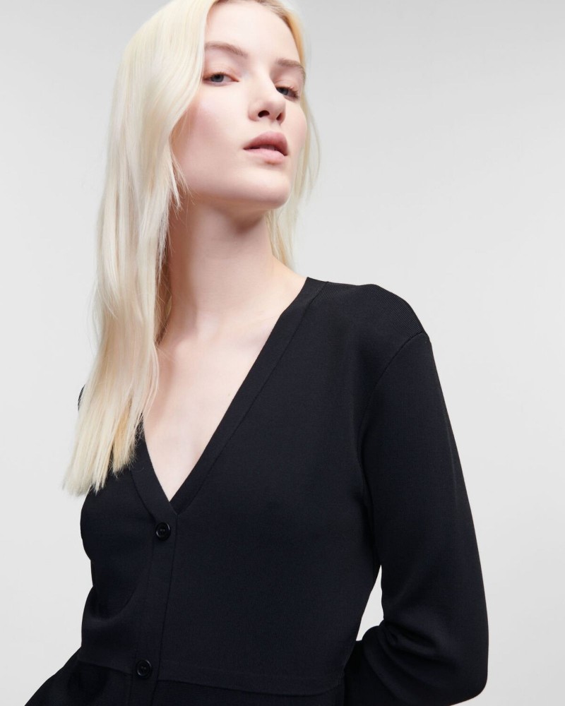 dzianinowa-sukienka-mini-karl-lagerfeld-225w1351-999 dzianinowa-sukienka-mini-karl-lagerfeld-225w1351-999