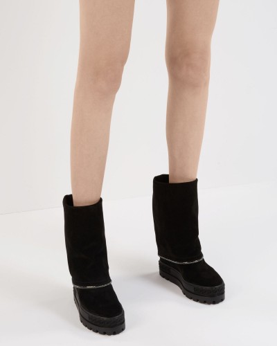 botki-zamszowe-czarne-na-koturnie-casadei-2s240z080nc9000