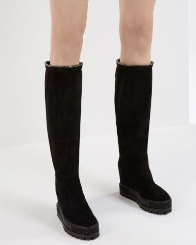 botki-zamszowe-czarne-na-koturnie-casadei-2s240z080nc9000