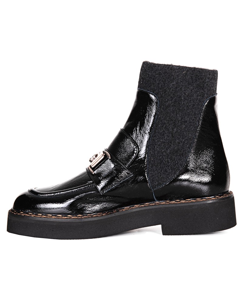 lakierowane-botki-z-elastycznym-materialem-cesare-casadei-25617lnplk0090c