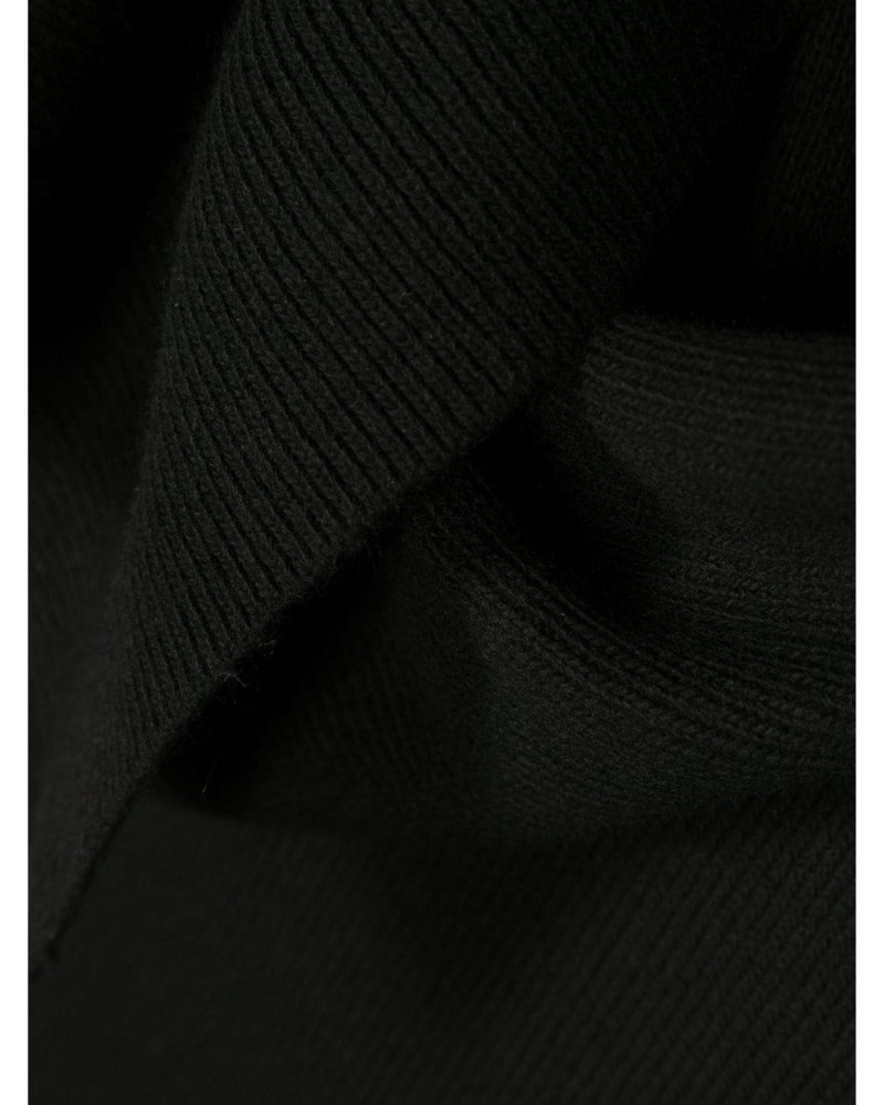 czarny-szalik-karl-lagerfeld-226w3305-999