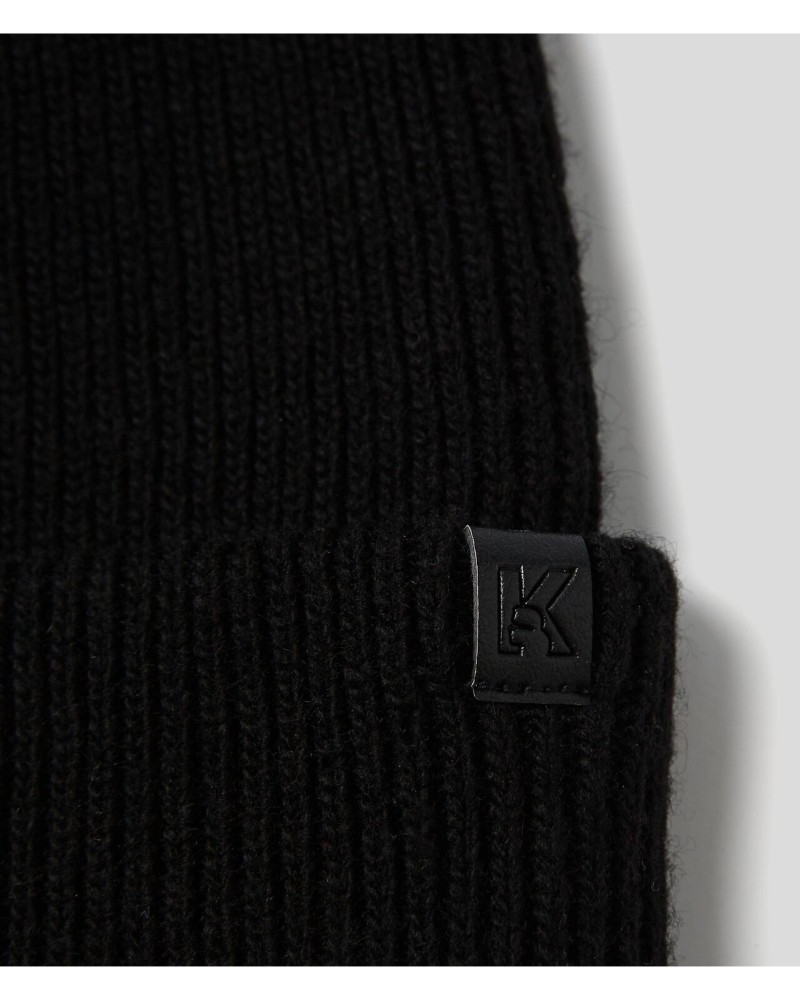 czarna-czapka-zimowa-karl-lagerfeld-226w3403-999