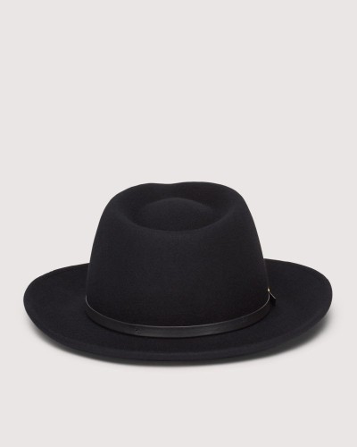 skorzany-kapelusz-czarny-coccinelle-e7my3270201-001