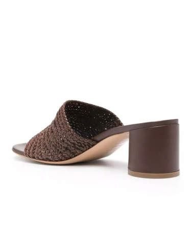 brazowe-klapki-na-obcasie-casadei-1m338x0501cb025