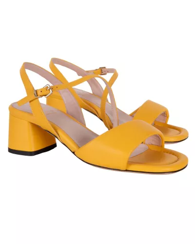 sandaly-na-obcasie-zolte-bugno-4203-bgn