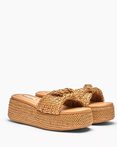 klapki-na-platformie-casadei-1m448j0201h2804