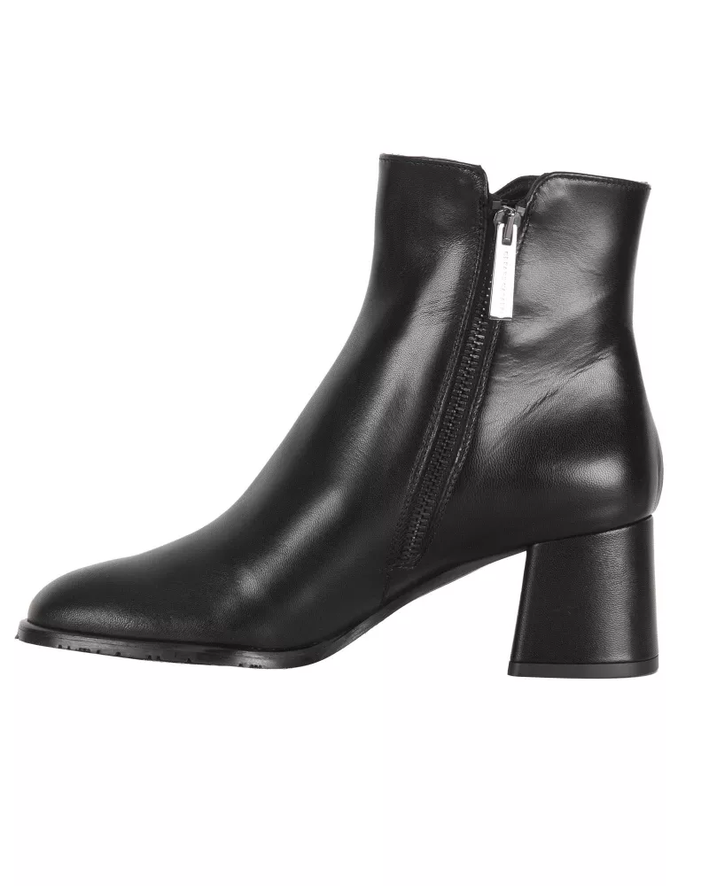 czarne-botki-na-obcasie-cesare-casadei-55638pntur0000k