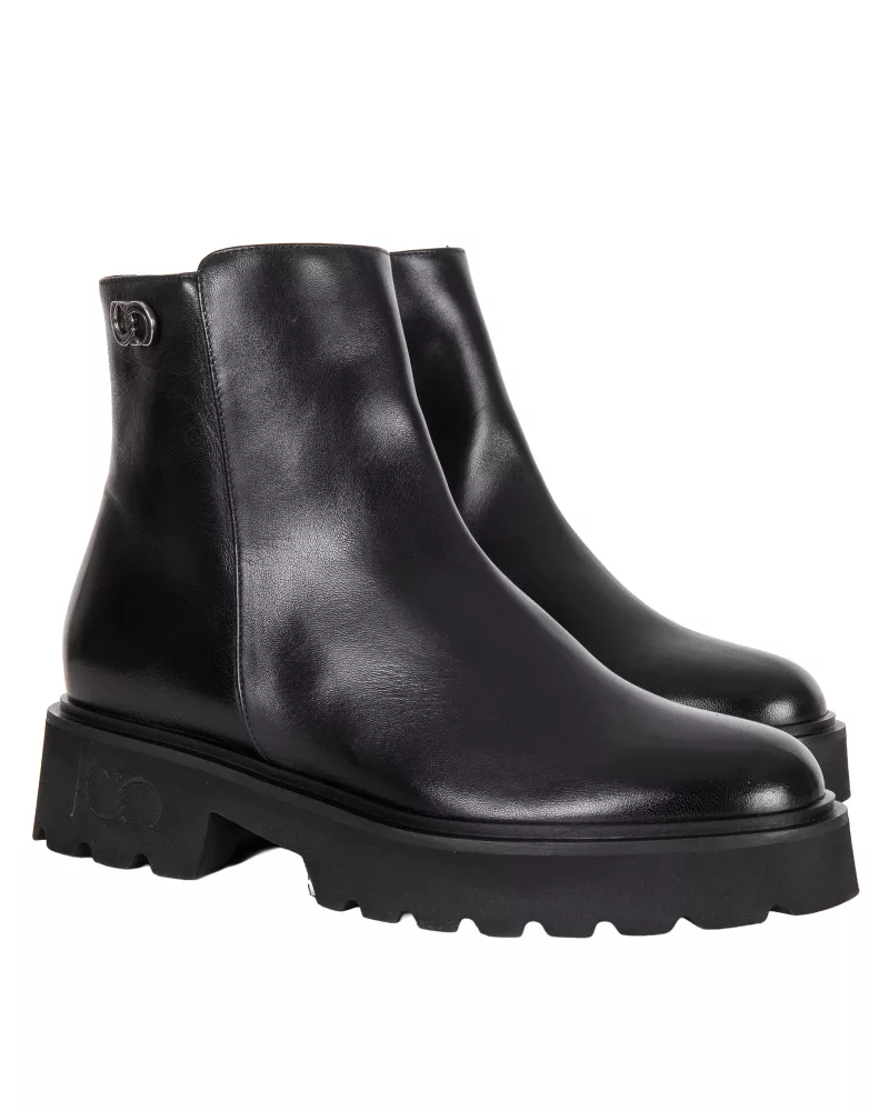 botki-skorzane-czarne-cesare-casadei-55622pntur0000k
