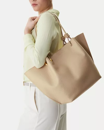 bezowa-szoperka-coccinelle-e1u07110101-n64