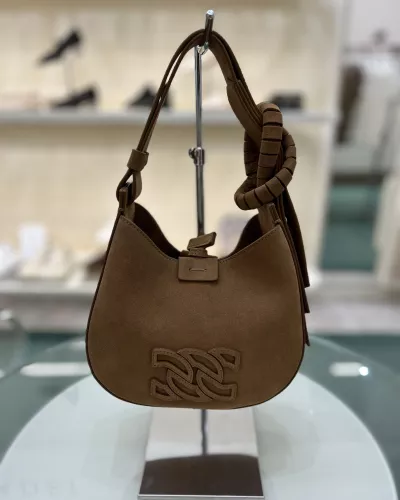 Zamszowa brązowa torebka